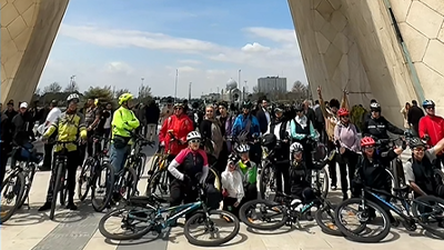 تور دوچرخه سواری «تهران بی دود» به مقصد برج آزادی