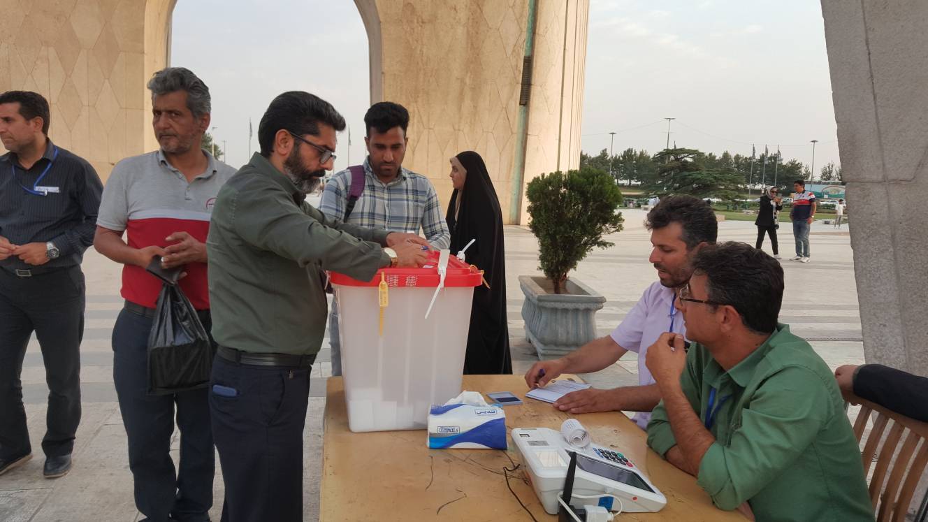 Establishing a mobile ballot box for the presidential election in the cultural and artistic complex of Azadi Tower