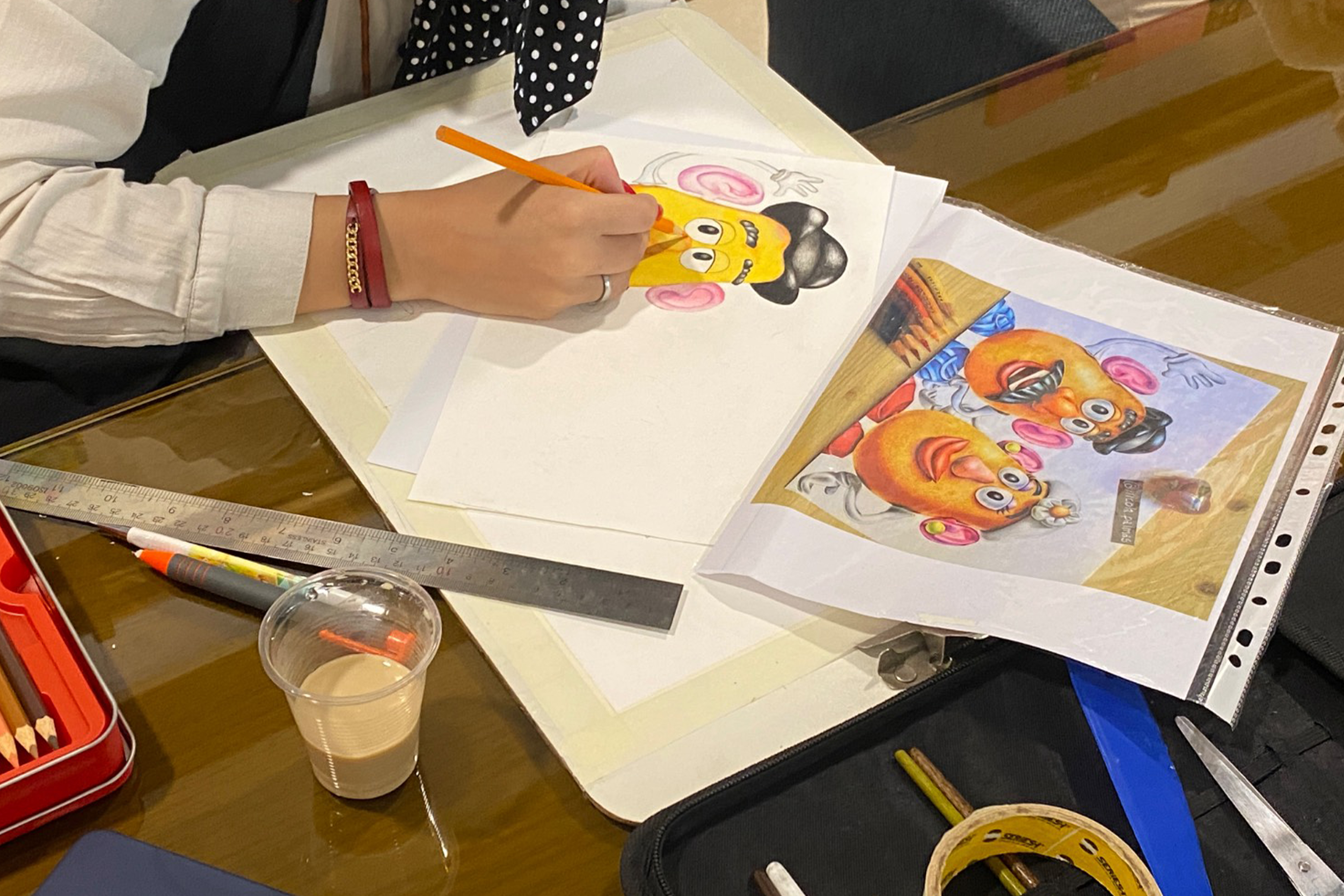 برگزاری کارگاه آموزشی نقاشی نمایشگاه «آتاناز» در کافه گالری برج آزادی