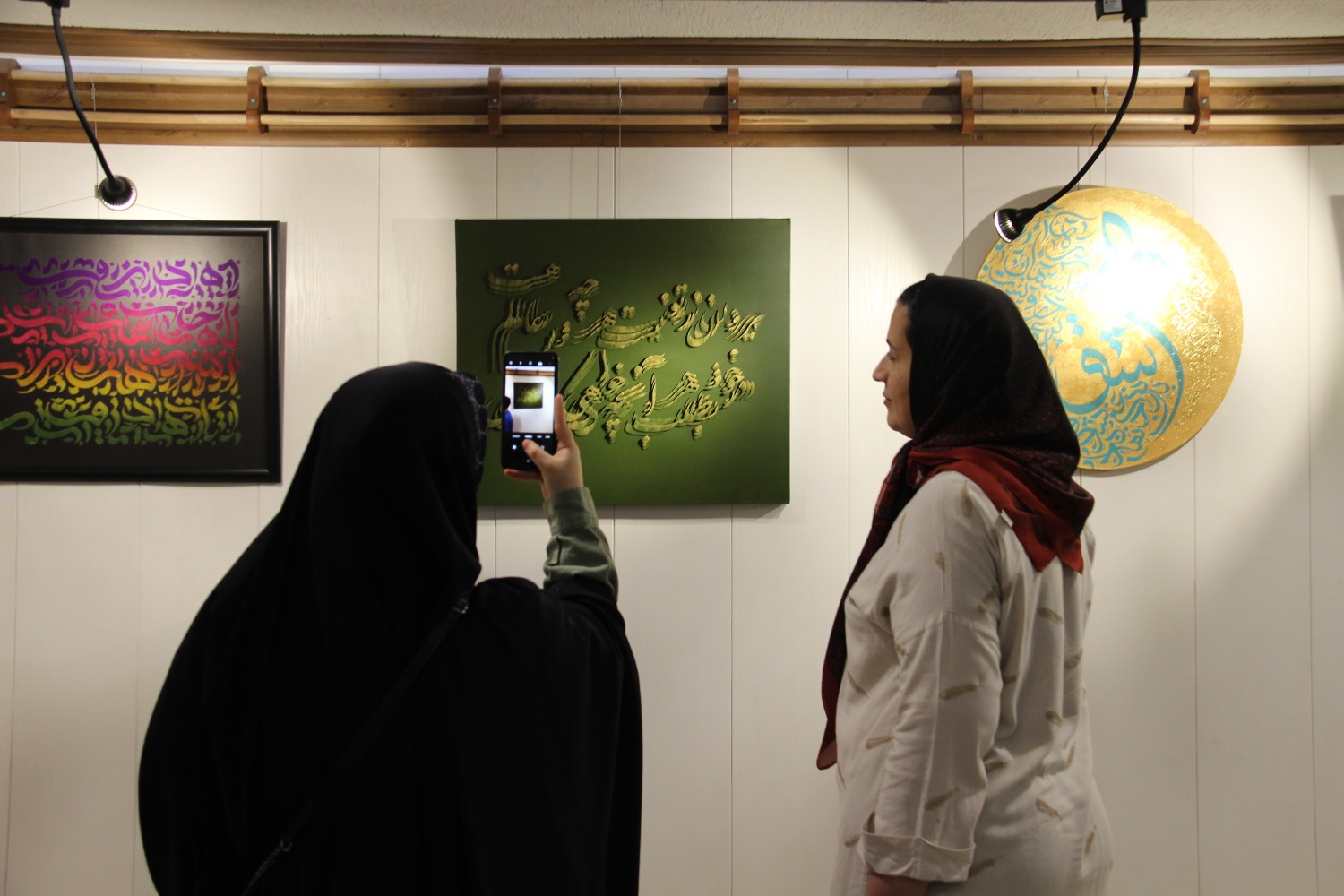 گزارش تصویری افتتاحیه نمایشگاه نقاشیخط «پرنیان خیال»