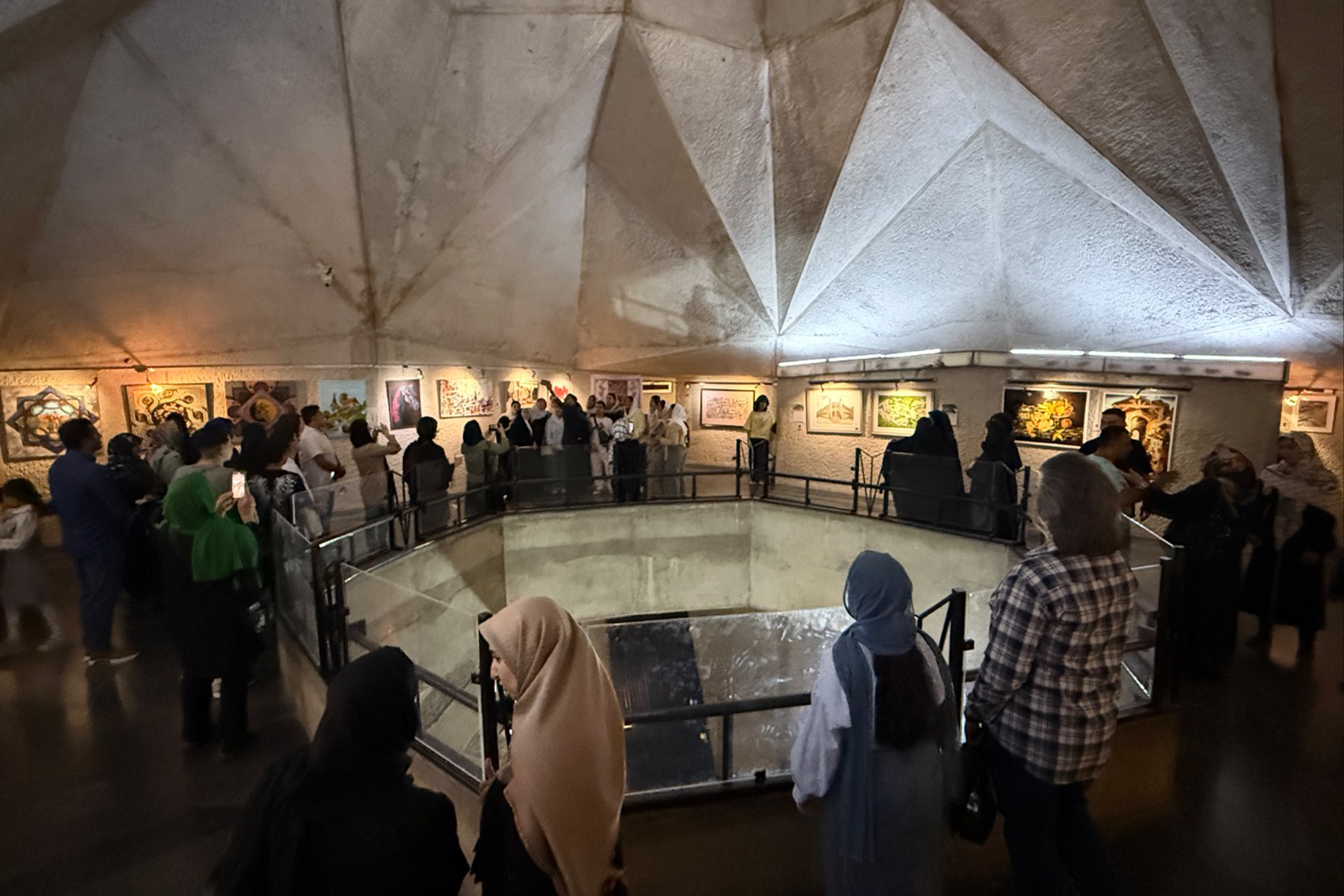 گزارش تصویری افتتاحیه نمایشگاه تجسمی «یه کمی حال خوب»