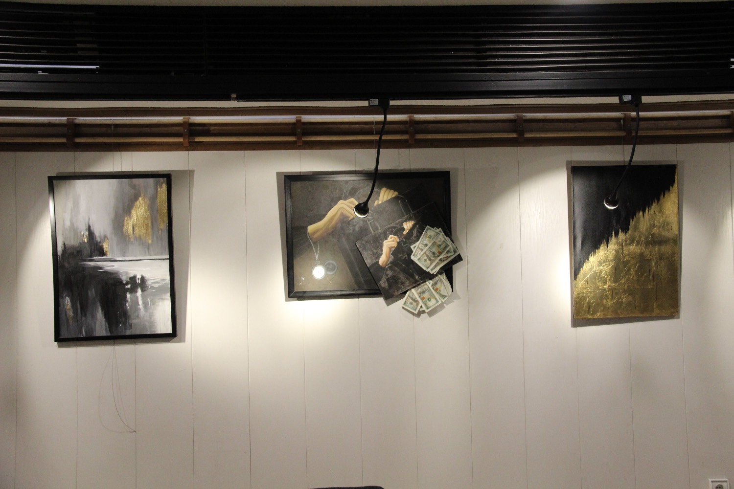 گزارش تصویری از افتتاح نمایشگاه گروهی &laquo;بی&zwnj;مرز&raquo; در برج آزادی