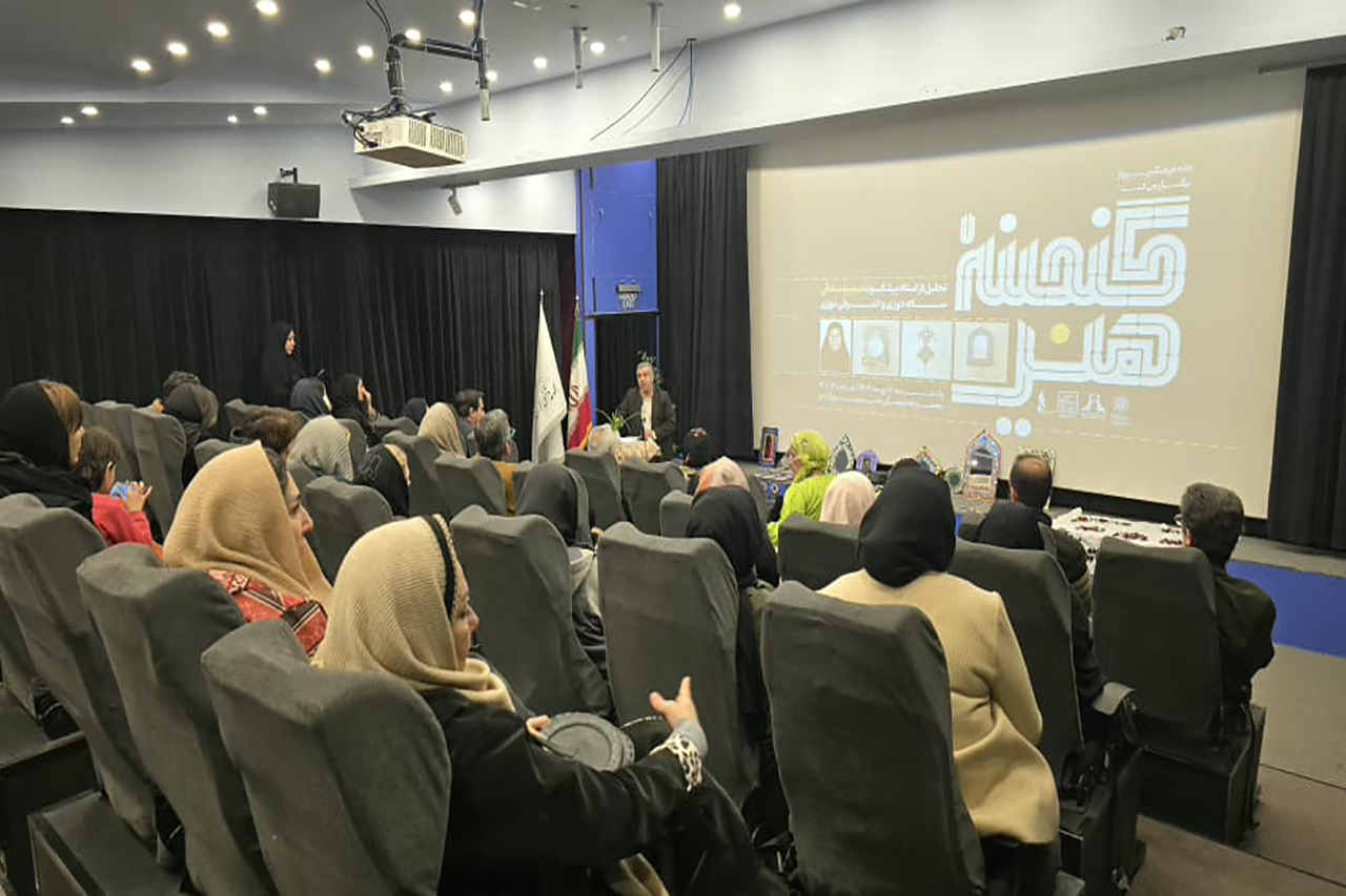 گزارش تصویری از برگزاری هفتمین برنامه &laquo;گنجینه هنر&raquo; در برج آزادی