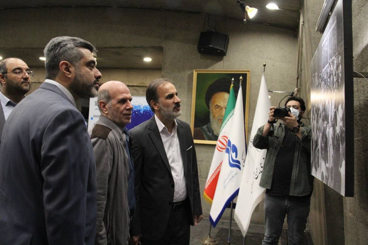 افتتاح نمایشگاه &laquo;انقلاب در آینه آزادی&raquo; در برج آزادی؛ تجلی همبستگی ملی در قاب هجدهمین جشنواره هنرهای تجسمی فجر